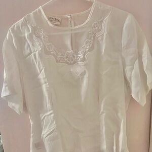 Susan Bristol Blouse
• girly
• coquette